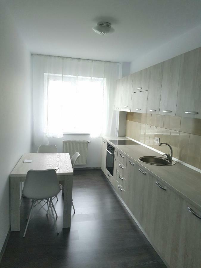 Happyhome Central Deluxe Apartments Oradea Exteriör bild