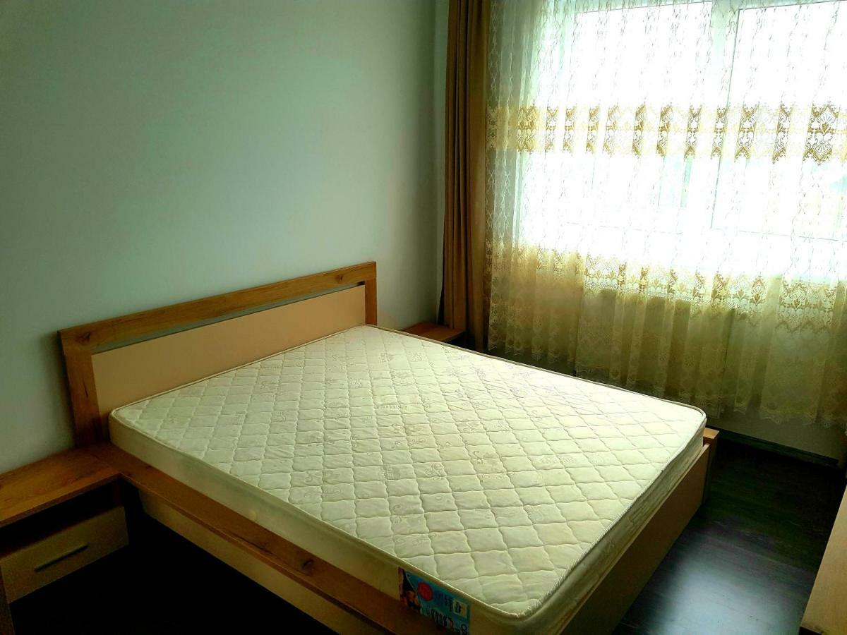 Happyhome Central Deluxe Apartments Oradea Exteriör bild